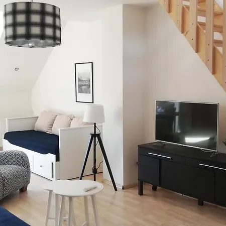 Apartament Na Deptaku W Lecznej Leczna Exterior foto