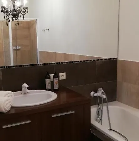 Apartament Na Deptaku W Lecznej Leczna Exterior foto